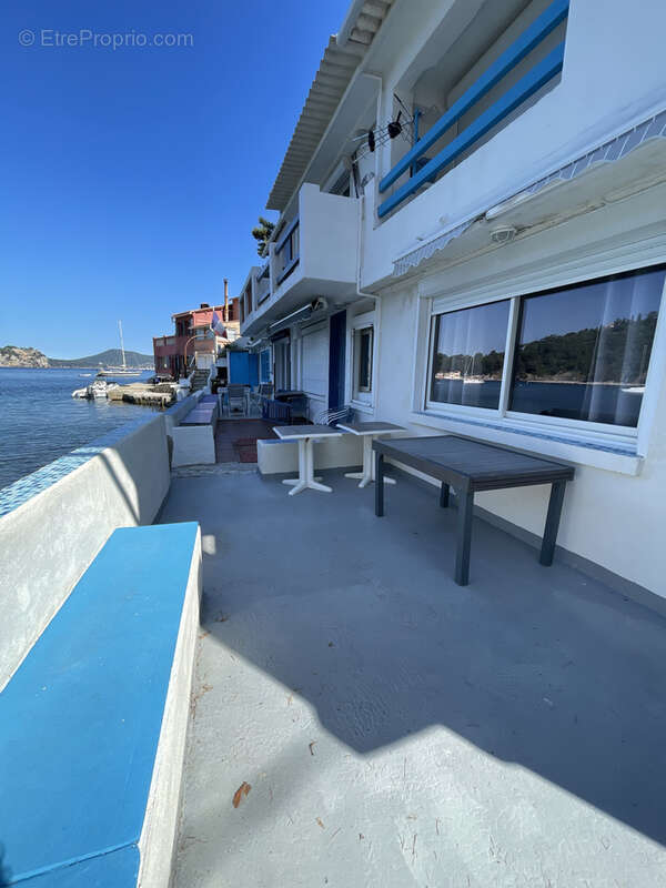 Maison de pecheurs les pieds dans l'eau - photo 2