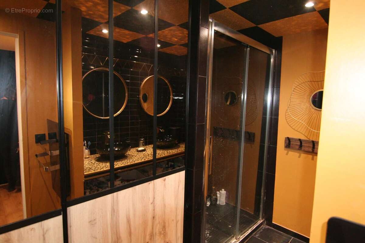 Maison à SAINT-CHERON