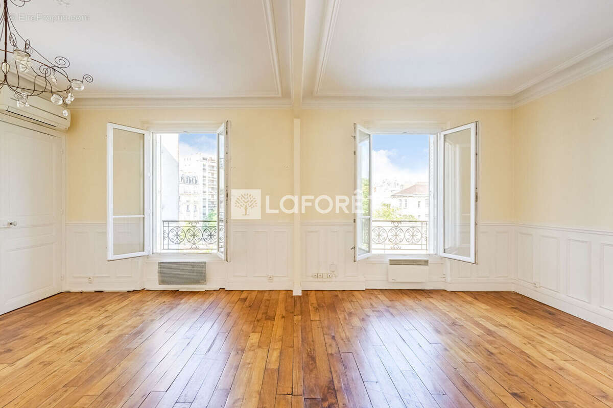 Studio de 52 m² transformable en 2 pièces - Charme de l'ancien - Climatisation - Paris 15e - photo 6