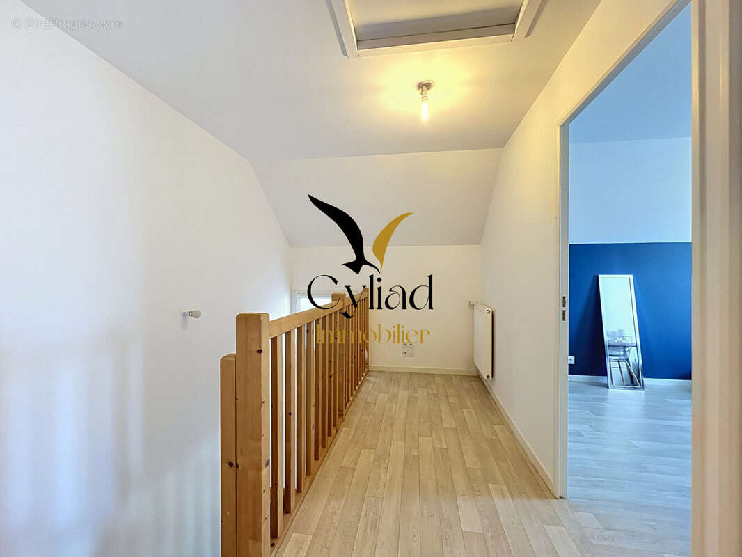 Maison 64 m² à Saint-Meloir-Des-Ondes  - photo 7