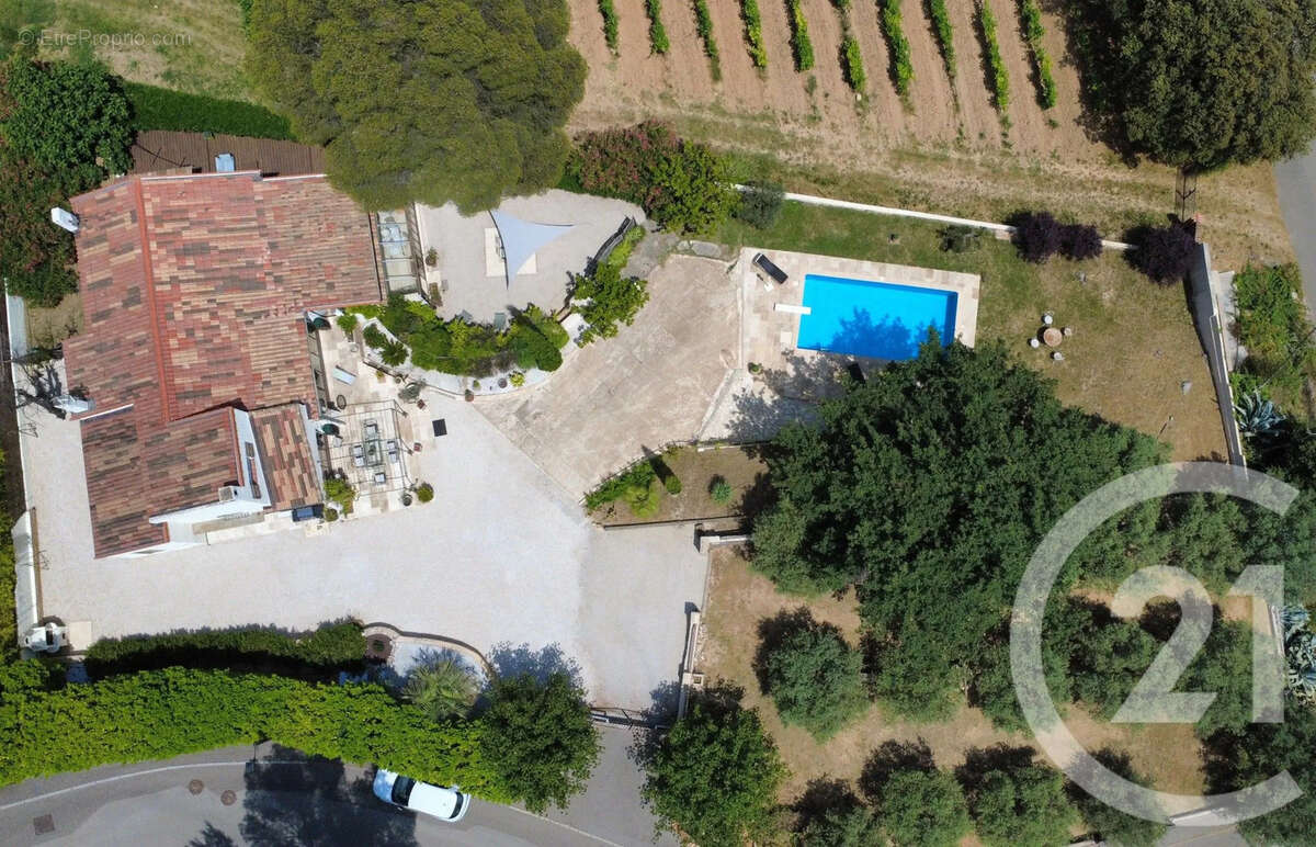 Maison à PUYLOUBIER
