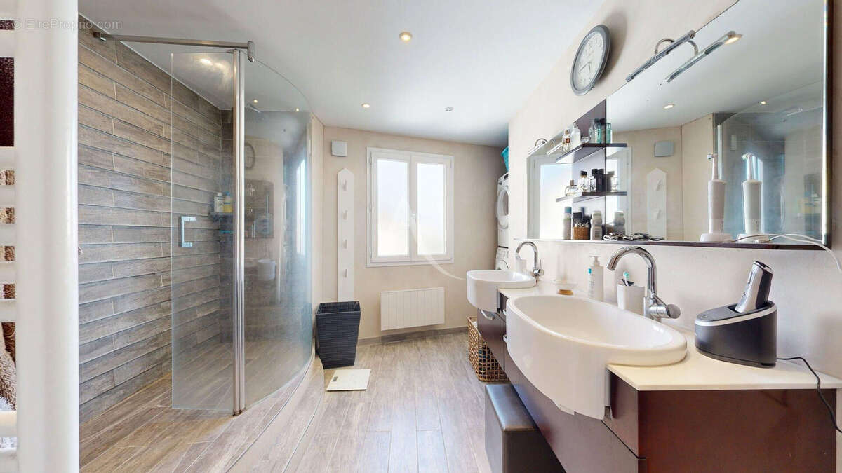 Maison de ville pleine de charme à Boissy-l'Aillerie  Exclusivité l'Adresse - photo 9