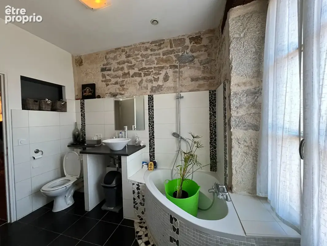 Appartement lumineux en coeur de village de Caylus - Charme et confort - photo 6