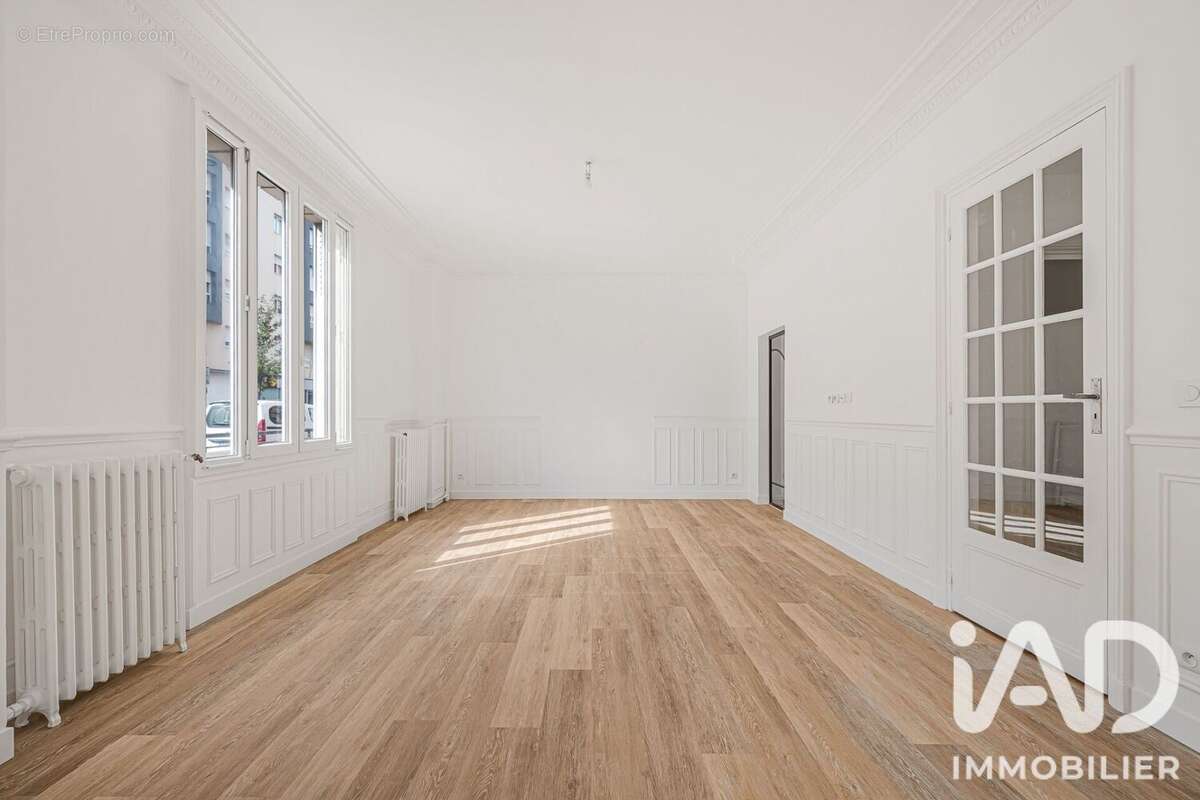 Photo 4 - Appartement à GENNEVILLIERS