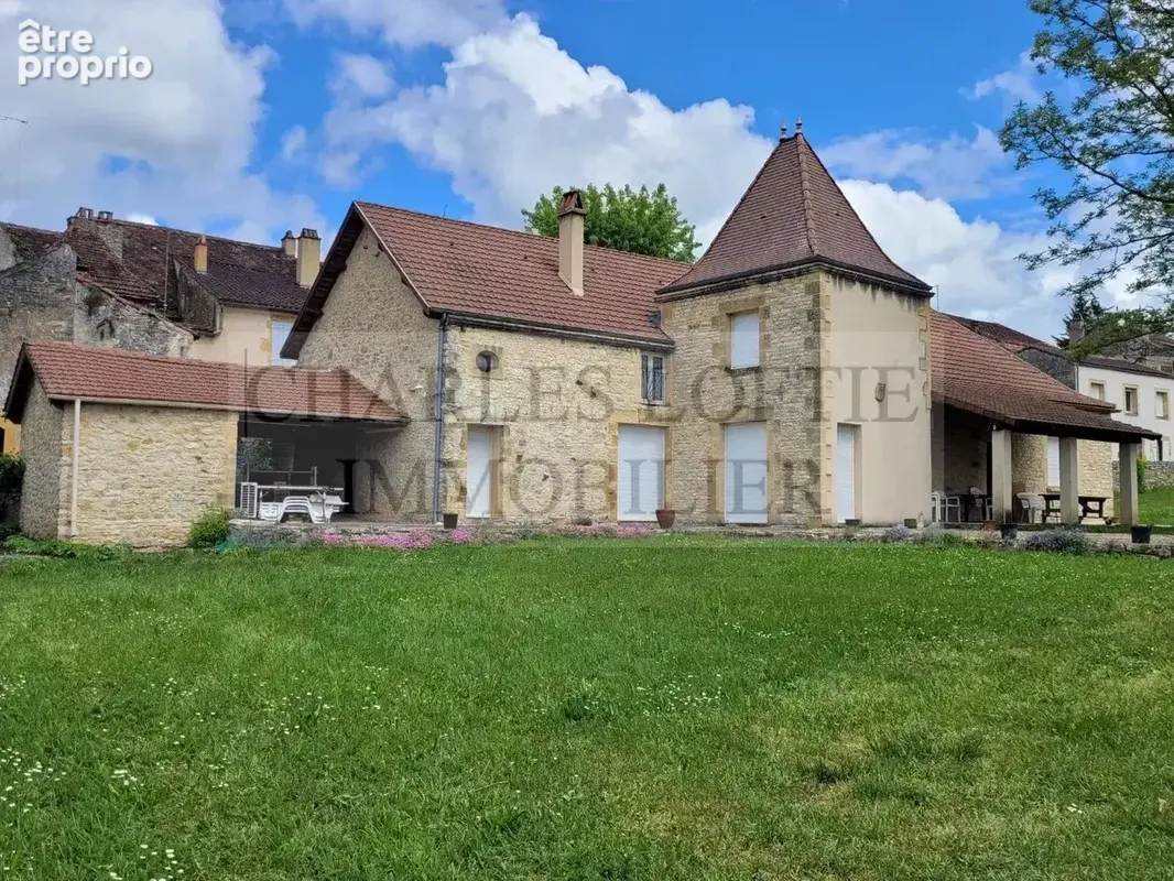 Belle maison de caractère en pierre dans un village de Bouriane - photo 5