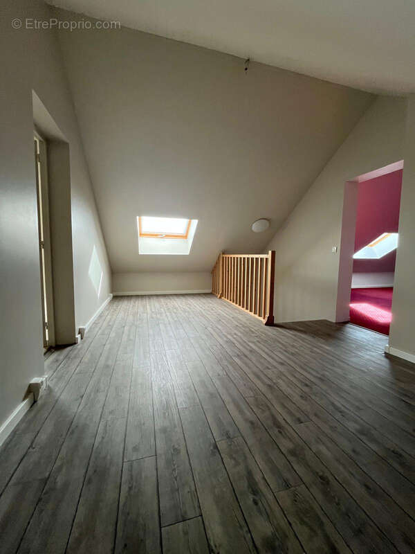 A vendre - Belle maison familiale à fort potentiel de 8 pièces 6 chambres à Maffliers - photo 17