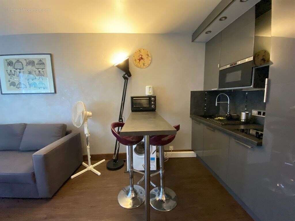 Appartement à COURBEVOIE