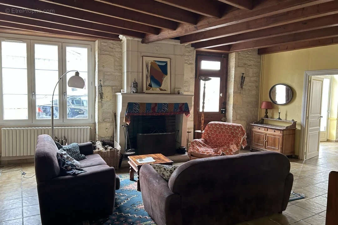 Maison à FONTAINE-CHALENDRAY