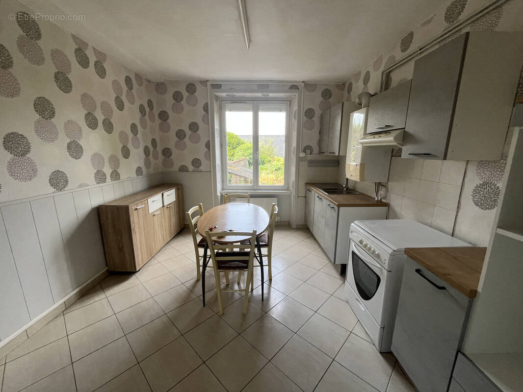 Appartement à FOUGERES