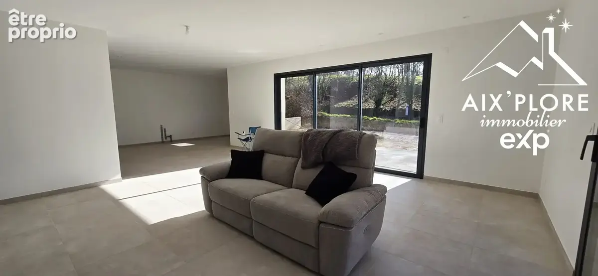 Maison 138 m² à Amberieu-En-Bugey  - photo 3