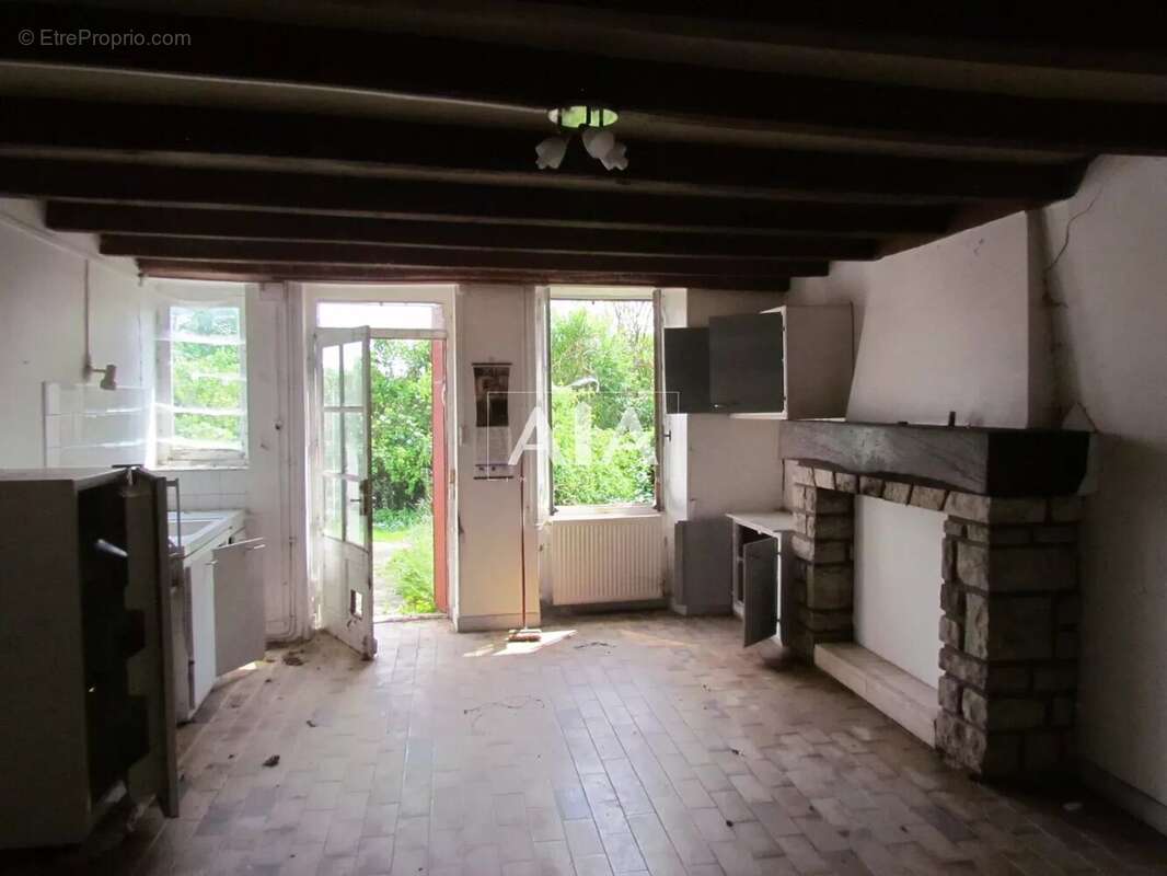 Maison à NANTEUIL-EN-VALLEE