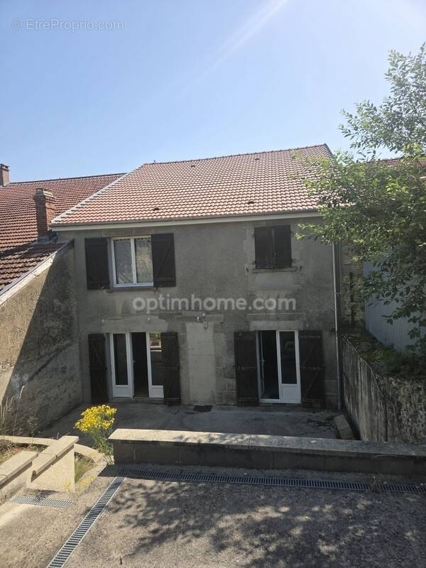 Maison à ROMAGNE-SOUS-MONTFAUCON
