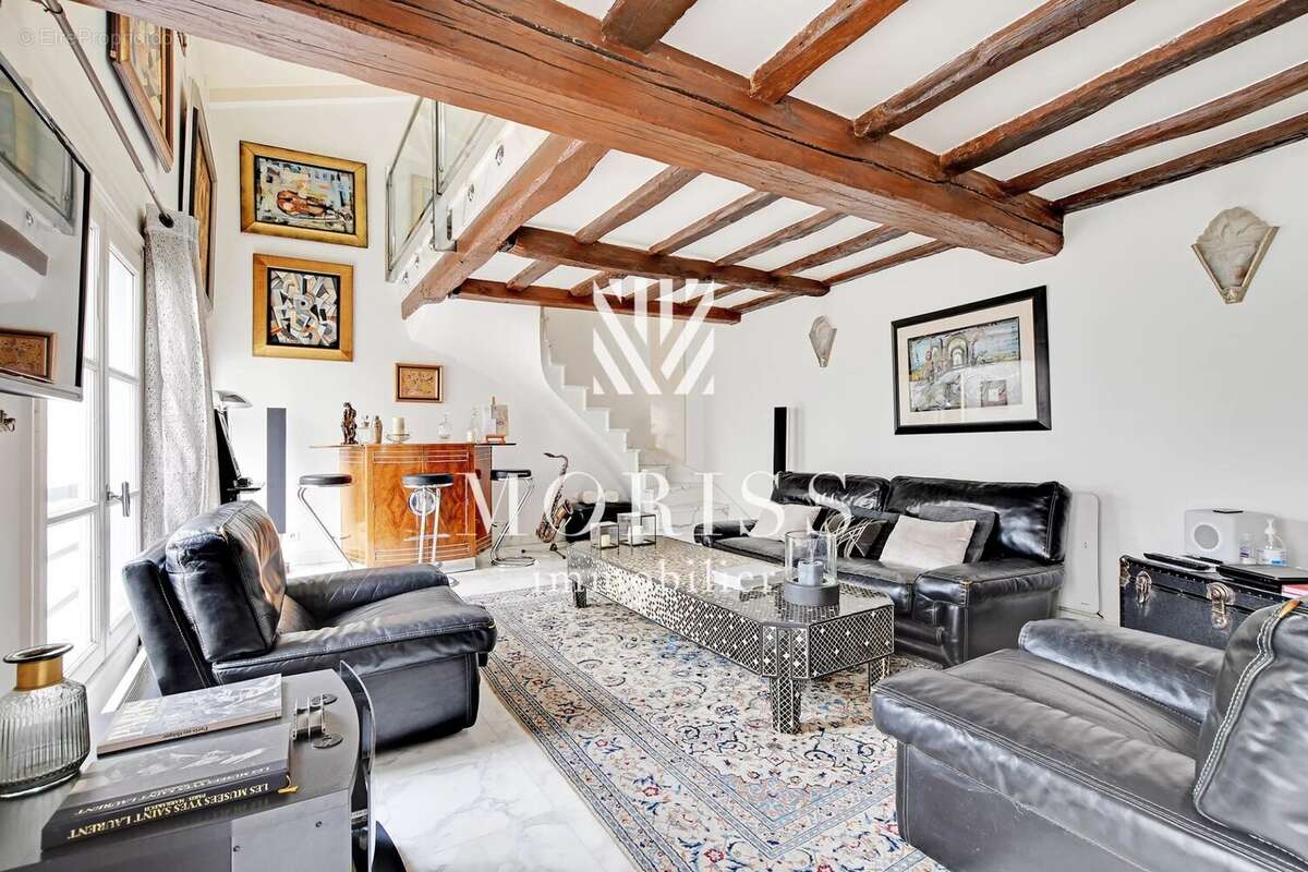 Appartement à PARIS-1E