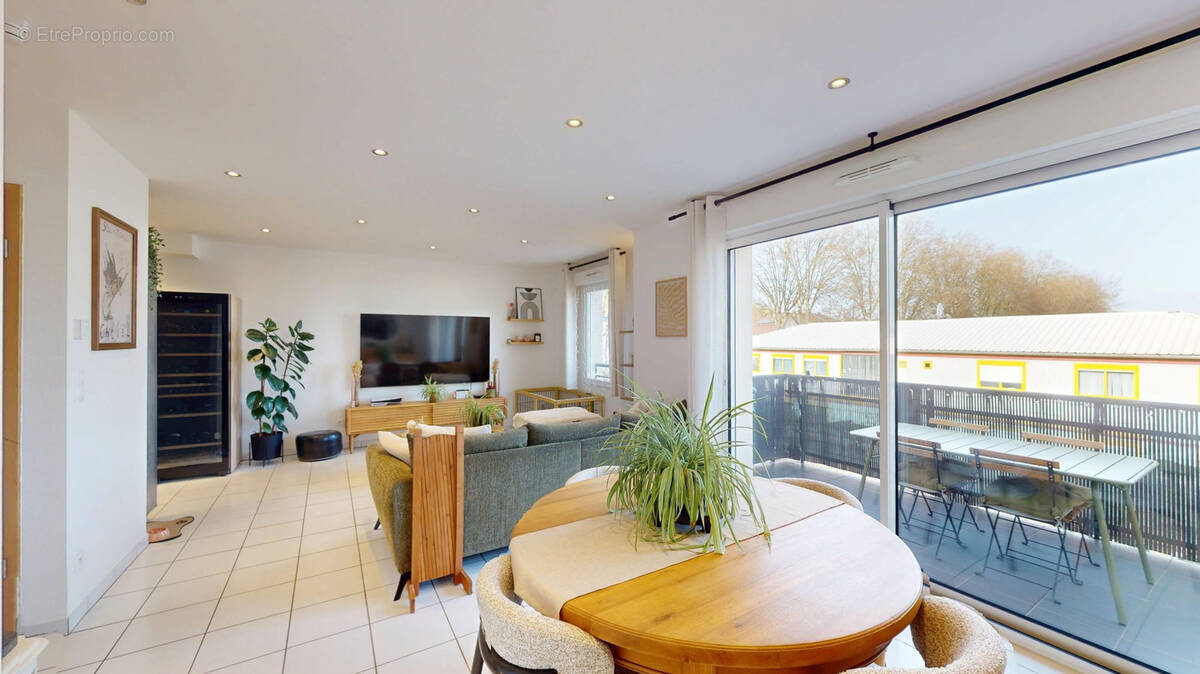 Appartement à ARS-SUR-MOSELLE