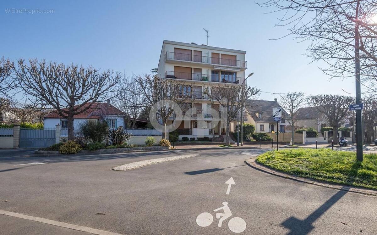 Appartement à SAINT-MAUR-DES-FOSSES