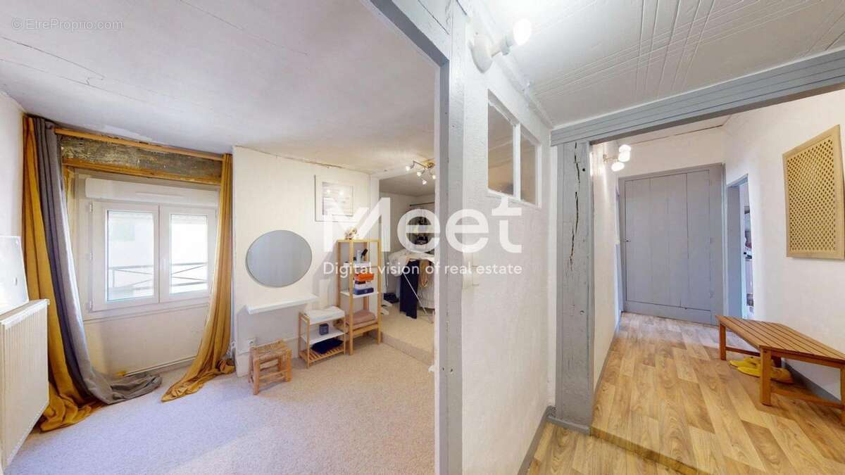 Maison à LIGNY-LE-CHATEL