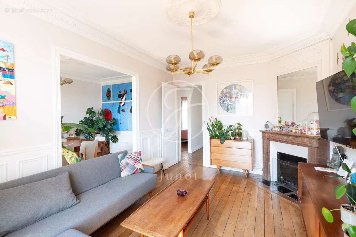 Appartement à PARIS-18E