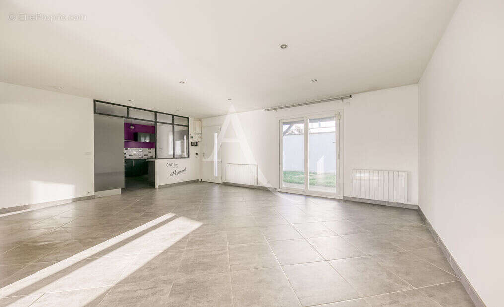 Maison à OZOIR-LA-FERRIERE