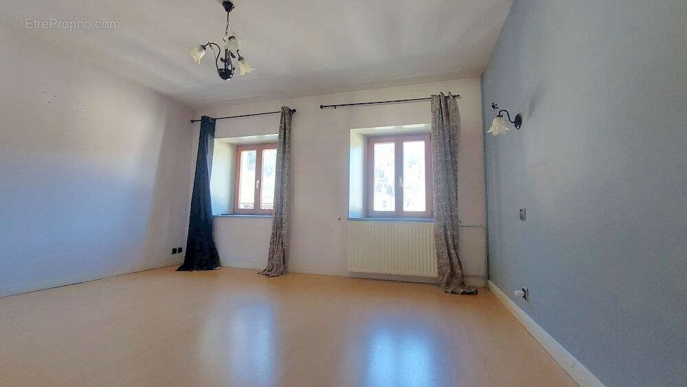 Maison Mitoyenne Centre-ville Saint Hippolyte 190 m2 - photo 4