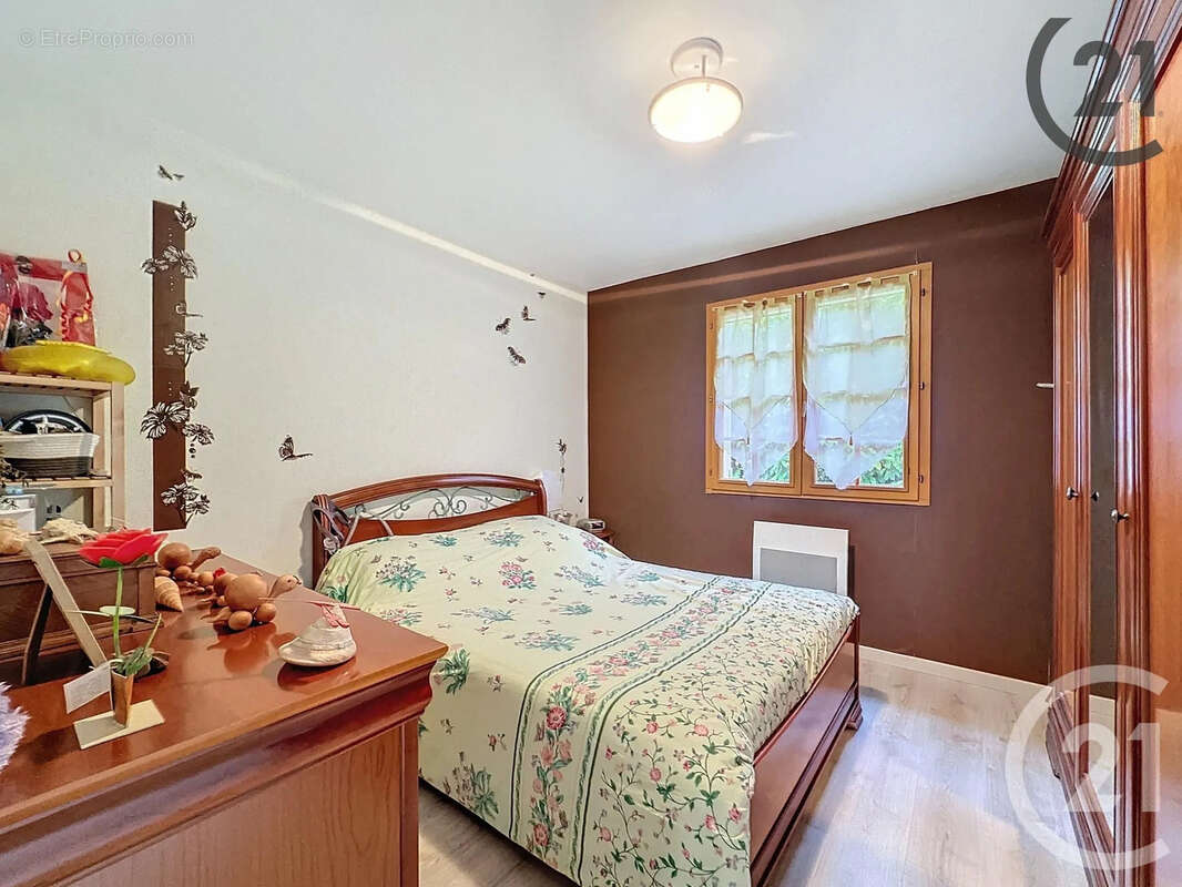 Maison à SAINTE-SAVINE