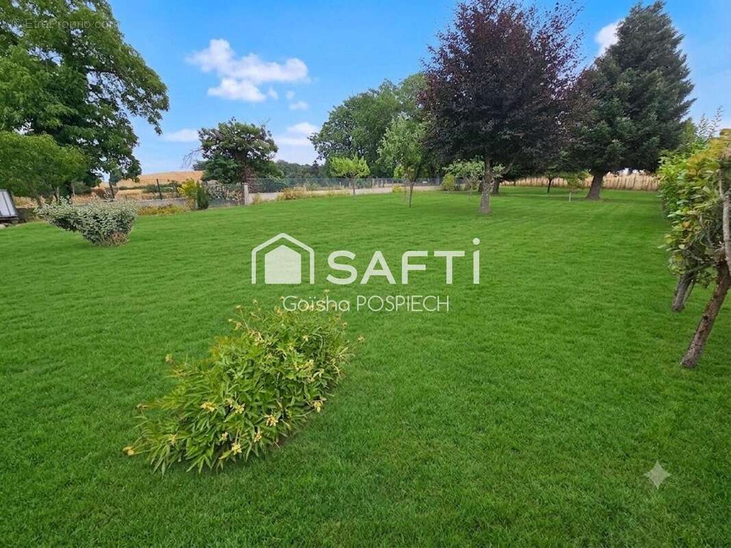 Maison 135 m² à Virieu  - photo 2