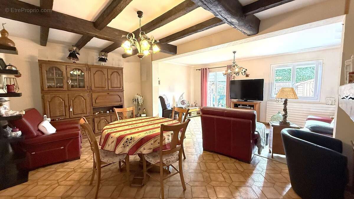 Maison à MONTIGNY-LE-BRETONNEUX