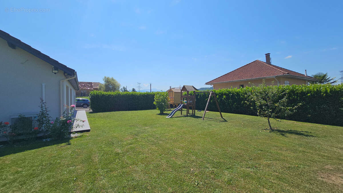 Maison à SAINT-GENIX-SUR-GUIERS