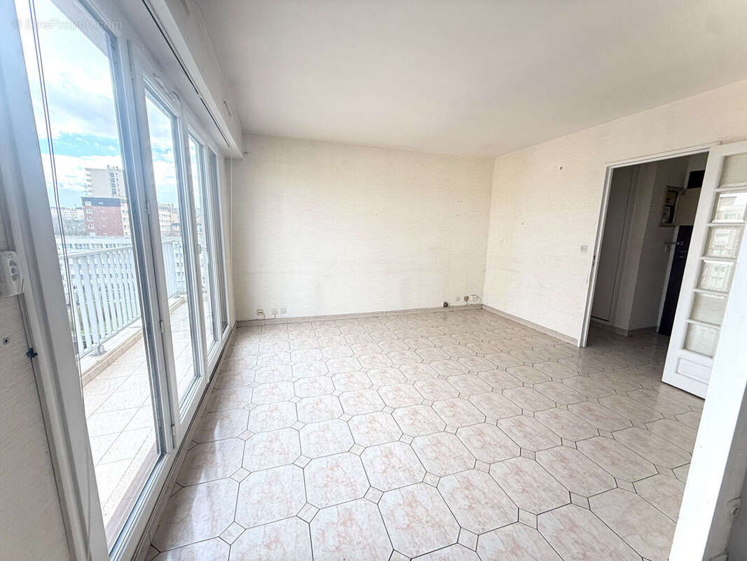 Appartement à VILLEMOMBLE