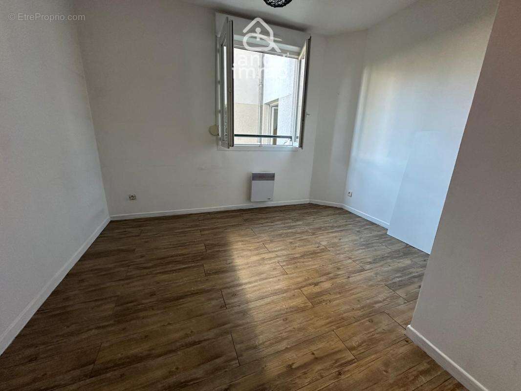 Appartement à MEYZIEU