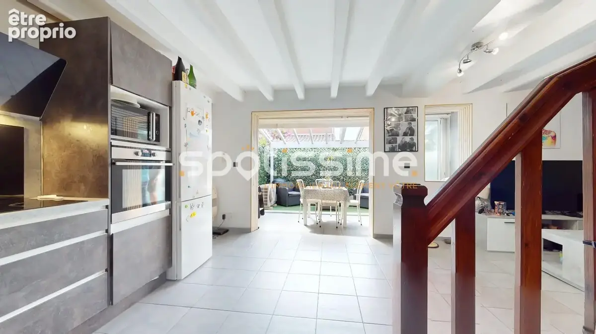 CAP D'AGDE - Rochelongue  Villa rénovée dans résidence sécurisée avec piscine et parking privatif - photo 15