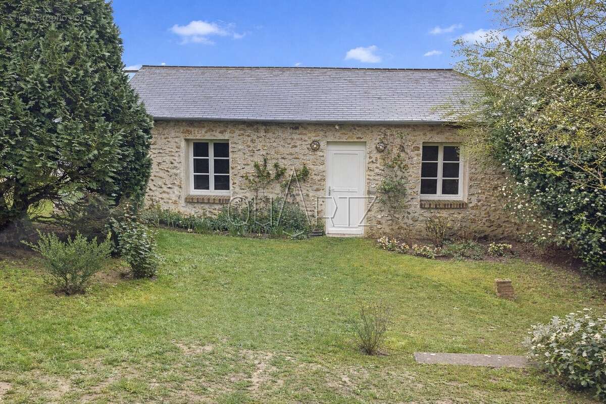 Maison à COURDIMANCHE