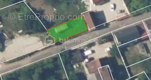 Terrain à CHAMPLOST