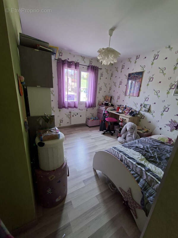 Maison à SAINT-DENIS-DE-CABANNE