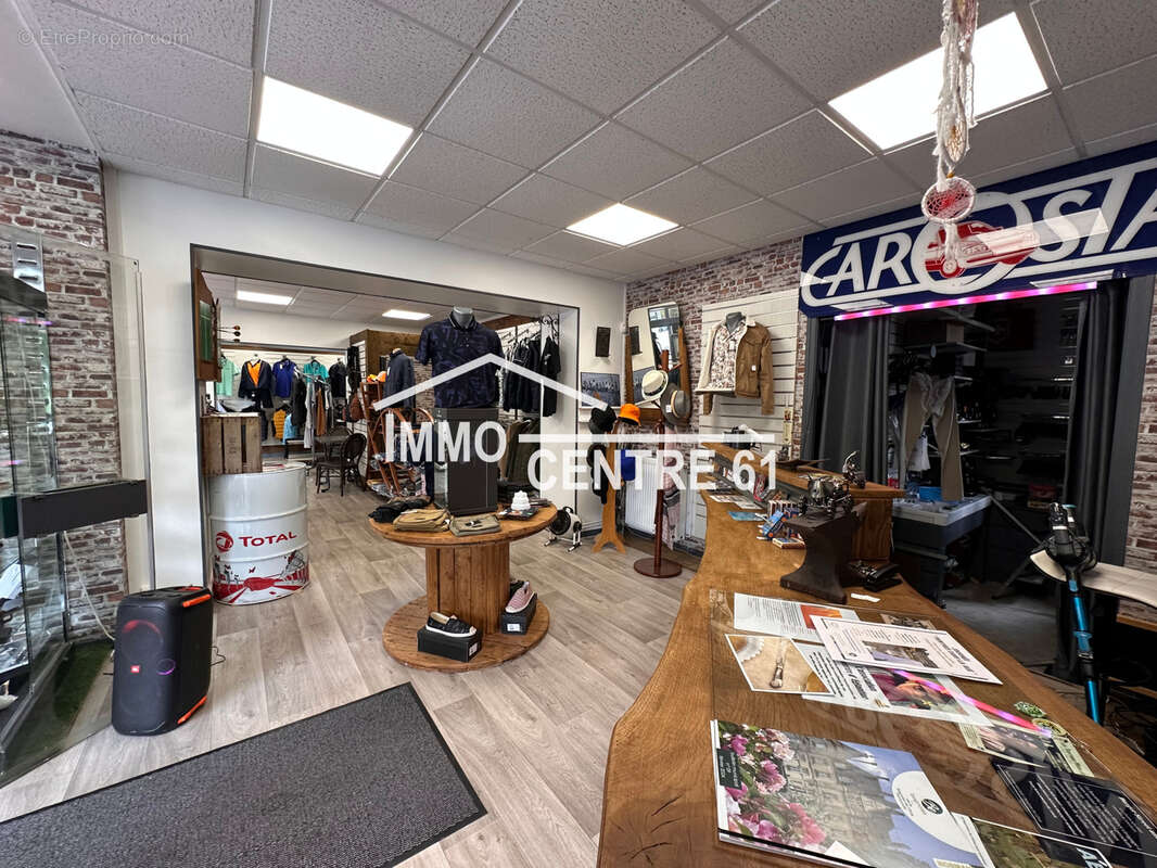 Immeuble comprenant Commerce + habitation Type T5 - photo 12