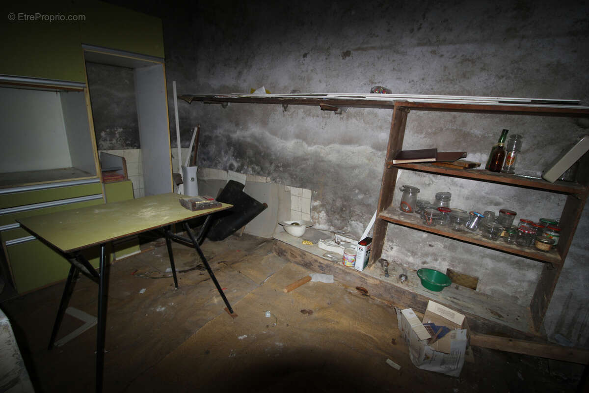 Maison à SAINT-MARTIN-LA-SAUVETE