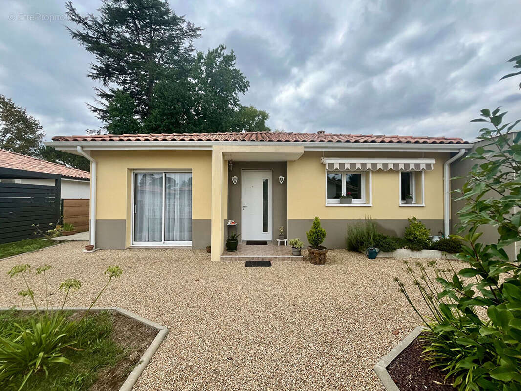 Maison à HAGETMAU