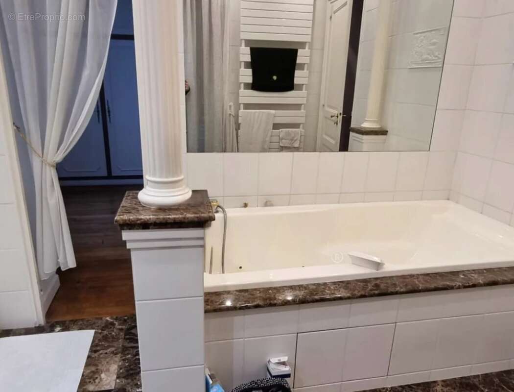 Appartement à SAINT-MAUR-DES-FOSSES