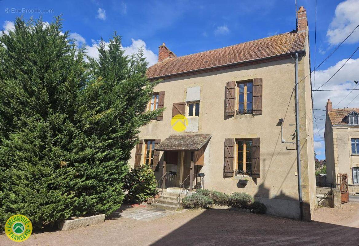 Maison à COSNE-D'ALLIER