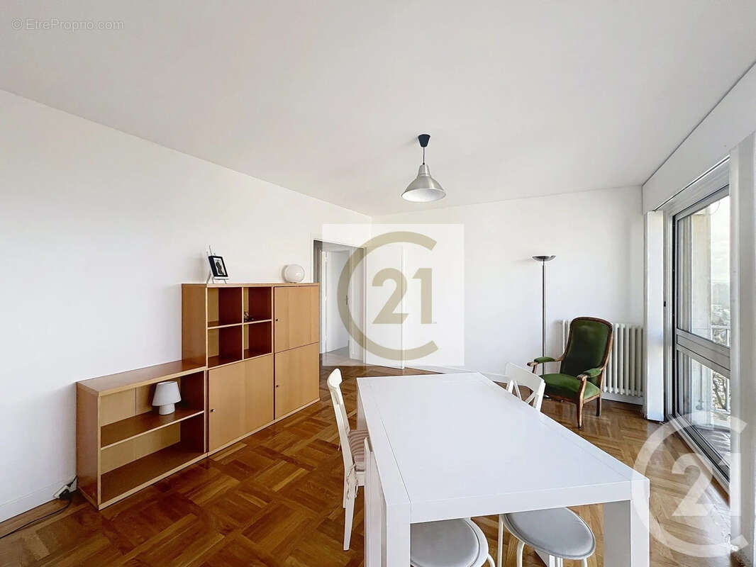 Appartement à GARCHES