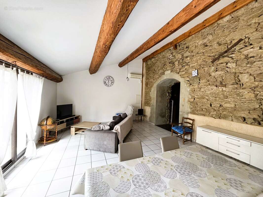 Maison à AZILLE