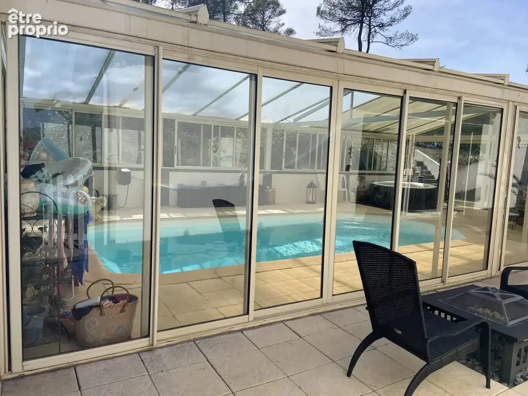 Propriété de charme avec studio, piscine couverte sur 5 000 m² de terrain - photo 12