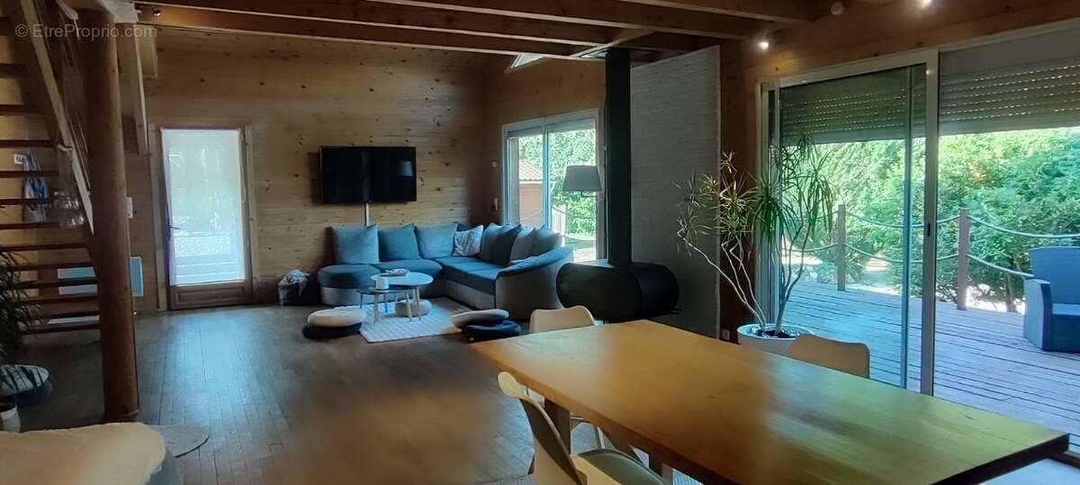 Maison 276 m² à Lalinde  - photo 3