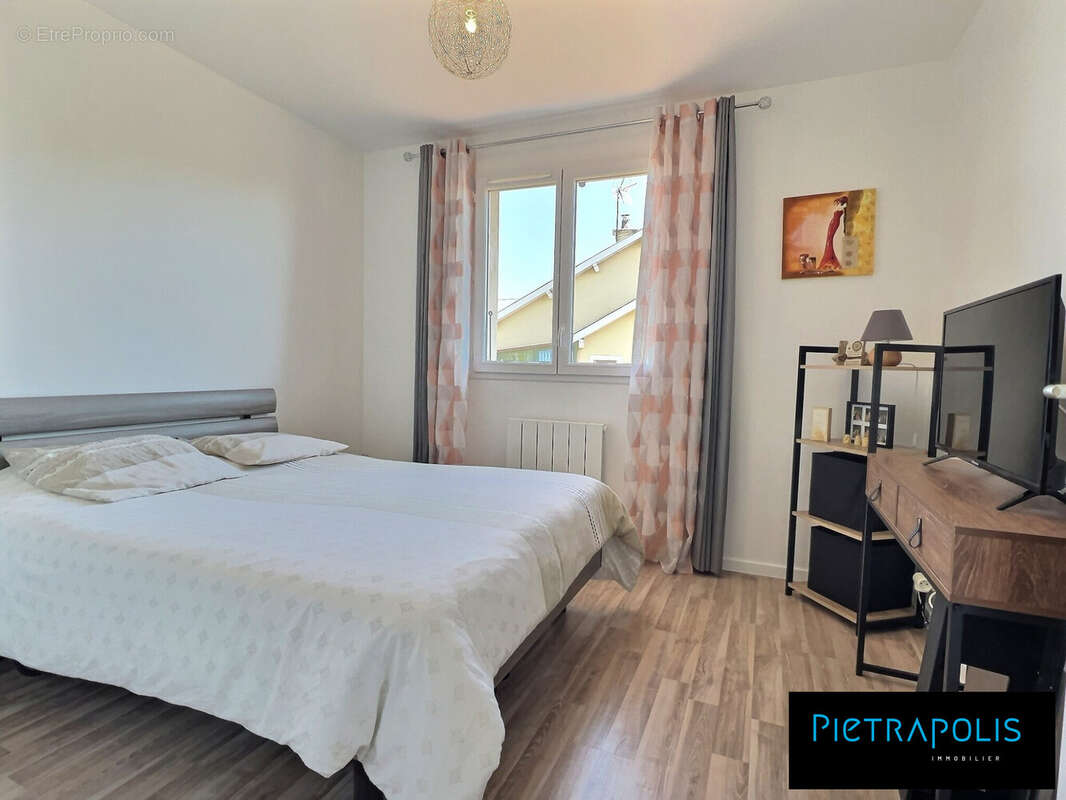 Maison à CHARNAY-LES-MACON