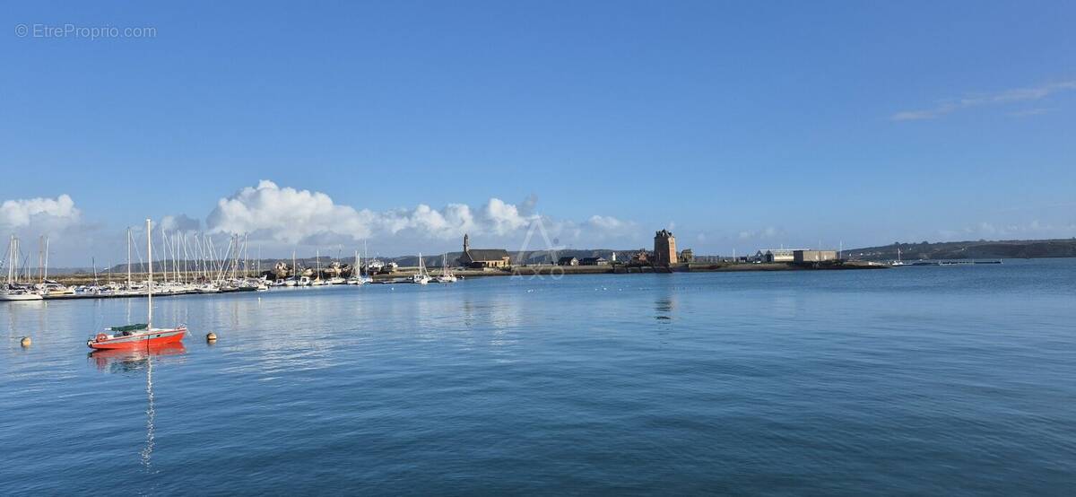 Maison à CAMARET-SUR-MER