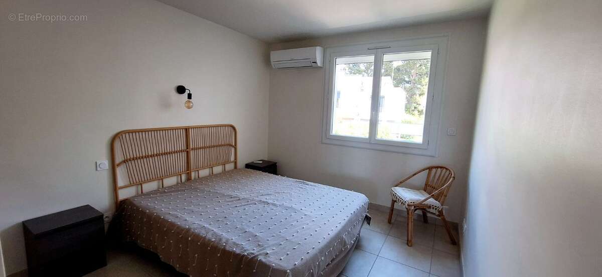 Maison à SAINT-CYR-SUR-MER