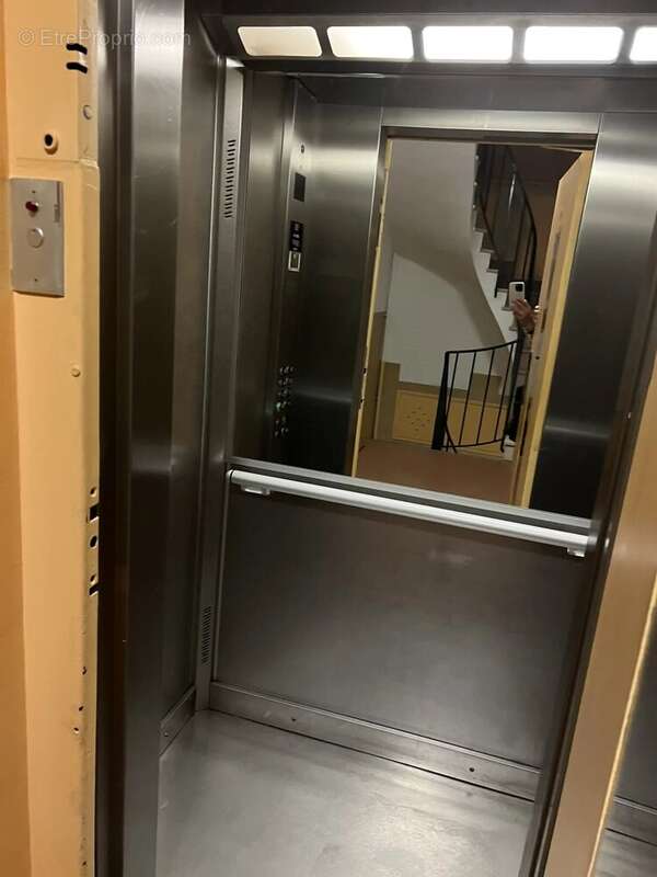 Appartement à MARSEILLE-2E