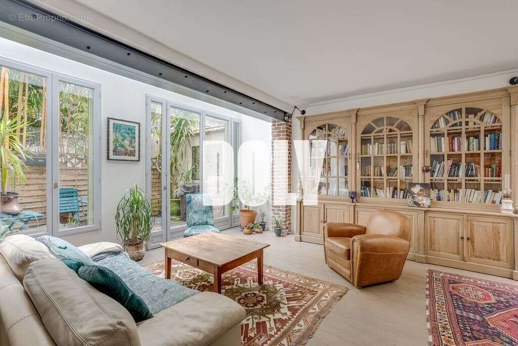 Maison à LEVALLOIS-PERRET