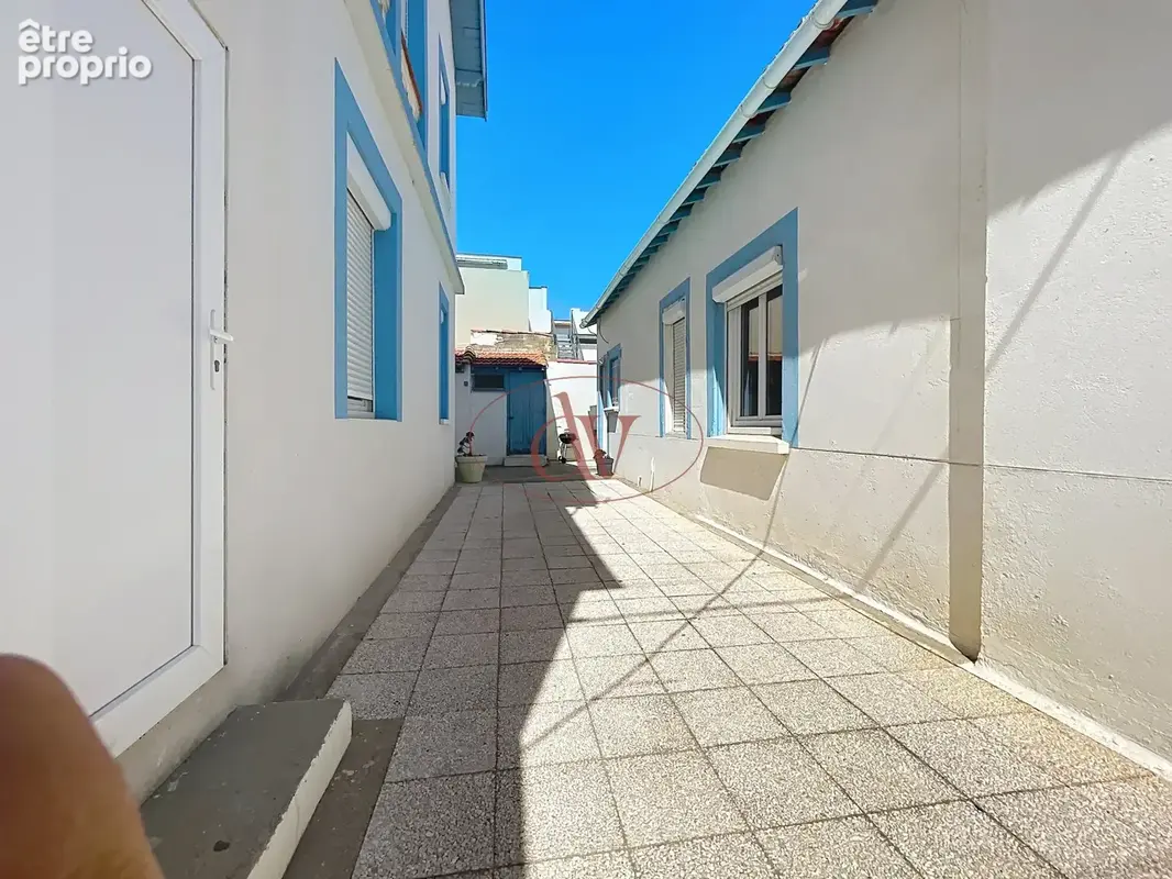 Immeuble de rapport / canet plage/ 5 appartements t2 + 1 appartement t3 / 213 m2 hab - photo 10