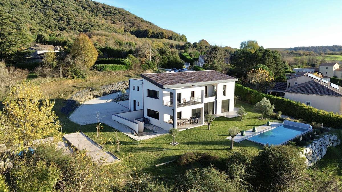 Villa contemporaine de 305 m2 à Saint-Péray - photo 38
