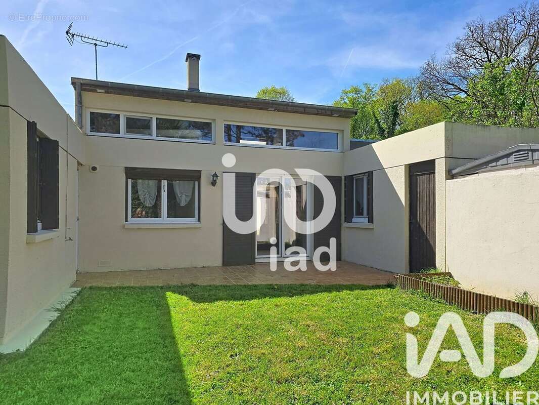 Photo 2 - Maison à GRETZ-ARMAINVILLIERS